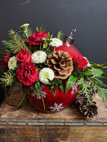 Holiday Ornament Bouquet