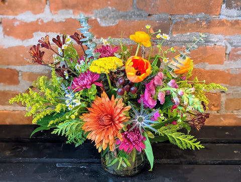 Small centerpiece in glass